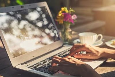 Nắng nóng gay gắt, chớ đặt laptop ở những vị trí này