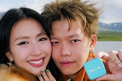 Nữ diễn viên trăm tỷ gây 'sốt' khi được bạn trai cầu hôn