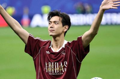 Lý Hiện gây sốt khi xuất hiện tại sân bóng World Cup