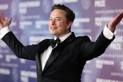 Hành trình từ số vốn 500 USD đến đế chế nghìn tỷ USD của Elon Musk