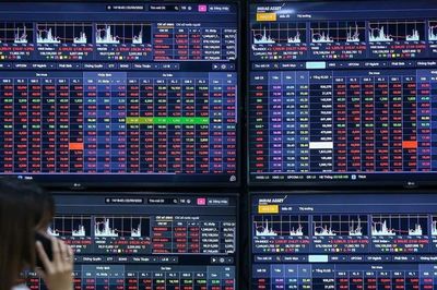 VN-Index tăng tốc về mốc 1.900 điểm, giới phân tích chờ cú nổ thanh khoản