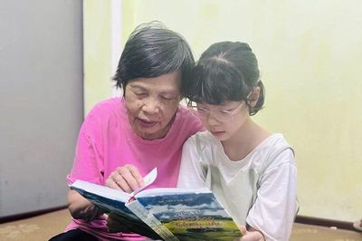 Giữa lao xao 'chợ đời', có 'Thím cò khoai' lắng lòng viết truyện thiếu nhi
