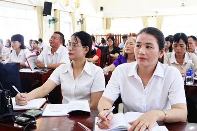 Bồi dưỡng chuyên đề giáo dục đạo đức cách mạng trong thời kỳ mới cho 94 cán bộ, đảng viên