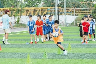 Sôi động sân chơi thể thao dịp hè