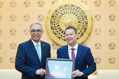 Chủ tịch UBND thành phố Đà Nẵng Nguyễn Mạnh Hùng tiếp Đại sứ Indonesia tại Việt Nam