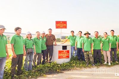 Hội Nông dân xã Diên Điền ra mắt mô hình 'Cánh đồng không có vỏ thuốc bảo vệ thực vật'