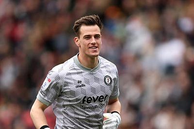 Manchester United chốt giá 10 triệu bảng cho thủ thành Radek Vitek