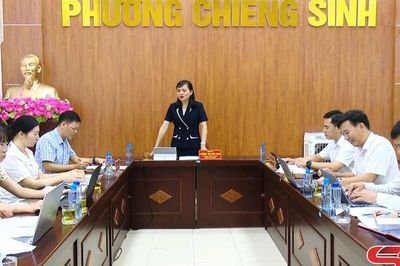 Đoàn giám sát theo Quyết định số 03-QĐ/BCĐ thông qua dự thảo báo cáo giám sát tại phường Chiềng Cơi và Chiềng Sinh