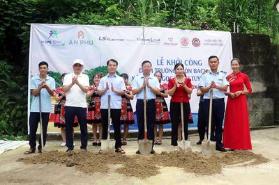 Lễ khởi công điểm trường thôn Bách Sơn, xã Minh Ngọc