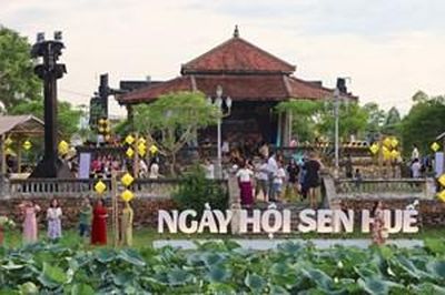 Khoảng 10.000 lượt khách tham quan, trải nghiệm tại Ngày hội Sen Huế 2026