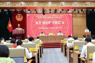 Kỳ họp thứ Tư, HĐND tỉnh Cao Bằng khóa XVIII: Kịp thời tháo gỡ vướng mắc trong tổ chức bộ máy, cơ chế vận hành
