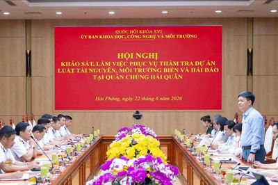Đoàn công tác của Ủy ban Khoa học, Công nghệ và Môi trường làm việc với Quân chủng Hải quân Việt Nam
