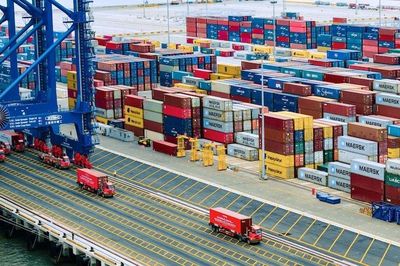 Xuất khẩu kỳ vọng 'lội ngược dòng' nửa cuối năm