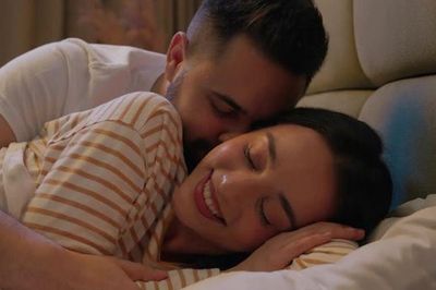 Không phải hoa hay quà, đây mới là cách giúp nhiều cặp vợ chồng 'giữ lửa' chuyện chăn gối
