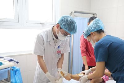 Tai nạn thương tích ở trẻ em gia tăng trong dịp hè