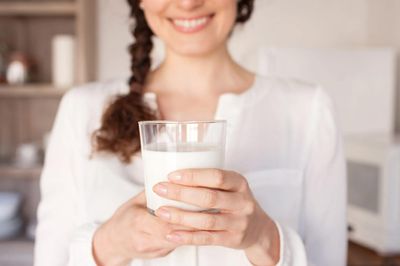 Chăm uống 6 loại nước giàu vitamin E này, da sáng khỏe hơn mà không cần phụ thuộc mỹ phẩm