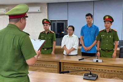 Triệt phá 2 đường dây bán ebook tiếng Anh lậu, thu lợi hơn 1,5 tỷ đồng