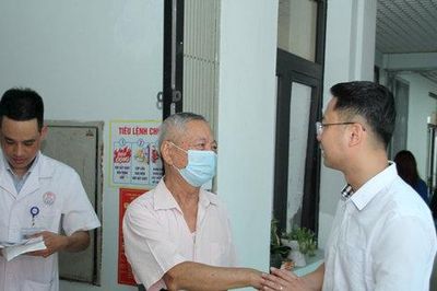 Phường Phú Thượng: Chăm lo sức khỏe người có công