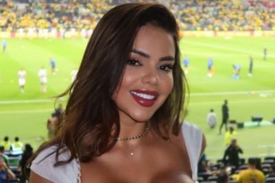 Nữ cổ động viên Colombia gây sốt tại World Cup