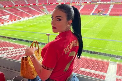 Hôn thê của Ronaldo thắng kiện