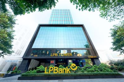 Cổ phiếu LPBank 'cháy hàng' sau khi xuất hiện cổ đông Phạm Nhật Vượng
