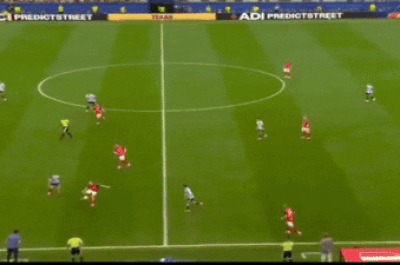Bàn thắng kỷ lục của Messi không hợp lệ?