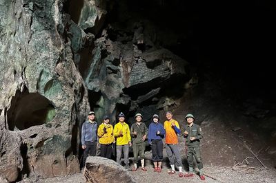 Quảng Trị phát hiện hang động mới giữa rừng nguyên sinh