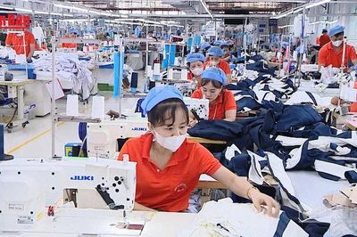 [Video] Đề xuất 2 mức tăng lương tối thiểu vùng 9,8% và 8,5% trong năm 2027
