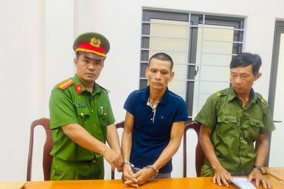 Bắt tạm giam đối tượng đập phá xe của em dâu