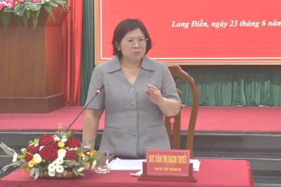 Xã Long Điền rà soát đội ngũ cán bộ, công chức theo vị trí việc làm