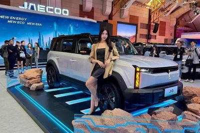 [GALLERY] Jaecoo J6 chạy 200km 'không ăn xăng', khoảng 799 triệu tại Thái Lan