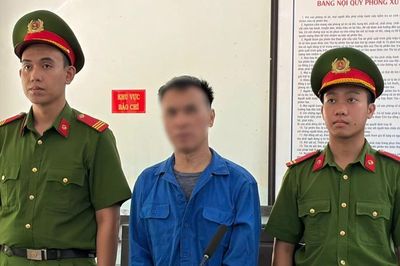 Lừa đảo làm sổ đỏ, người đàn ông lĩnh 14 năm tù