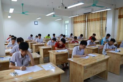 Hơn 17.000 thí sinh Quảng Ninh hoàn thành môn Ngữ văn trong Kỳ thi tuyển sinh vào lớp 10