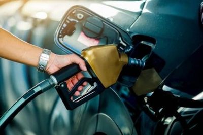 Giá xăng ở Nga đang tăng tốc, chính phủ tìm kiếm biện pháp ổn định thị trường