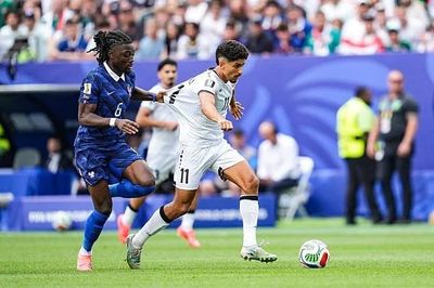 Trực tiếp Pháp vs Iraq 1-0 (H1): Đại diện châu Á đang chơi khởi sắc hơn dưới cơn mưa tầm tã
