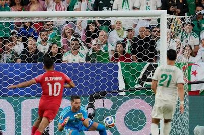 Trực tiếp Jordan vs Algeria 1-0 (H2): Hiệp 2 bắt đầu