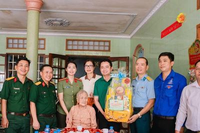 TP.HCM: Ra quân Ngày cao điểm 20 năm Hành quân xanh - Dấu ấn tình nguyện