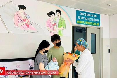 Kỳ tích y học tại Đà Nẵng: Nuôi sống bé gái sinh non nặng 720 gam