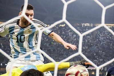 HLV tuyển Áo, Ralf Rangnick: Messi chơi thế ai đấu nổi