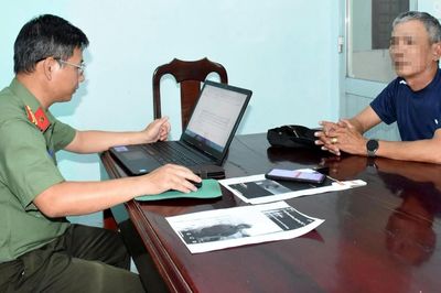 Xử phạt người đàn ông ở TPHCM đăng tin sai sự thật, quy chụp công an 'bảo kê'