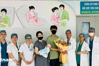 Đà Nẵng: Lập kỳ tích cứu sống bé gái 720 gam của một nữ du khách nước ngoài sinh non