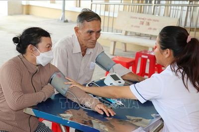 Trên 906.000 người dân ở đất sen hồng đã được khám sức khỏe, sàng lọc bệnh tật