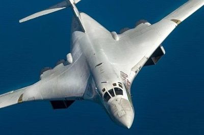 Nga điều oanh tạc cơ hiện đại nhất đến sát các vùng lãnh thổ Bắc Cực của NATO