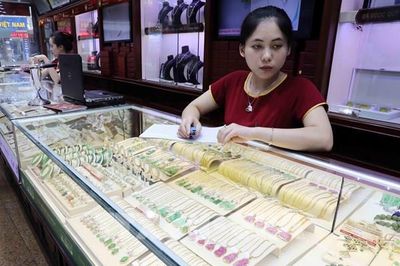 Giá vàng hôm nay 23/6: Vàng SJC giảm bao nhiêu?