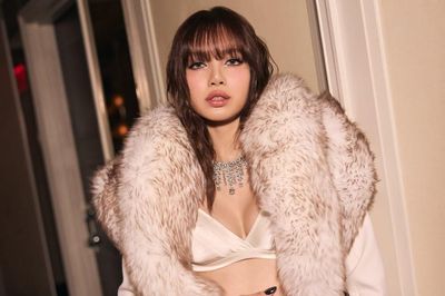 Lisa (BLACKPINK) khéo khoe khối tài sản 'khủng', netizen được phen trầm trồ ngưỡng mộ