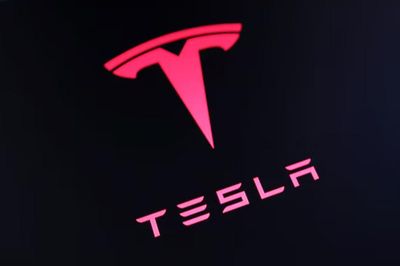 Tesla của Elon Musk bị điều tra sau tai nạn khiến một người tử vong