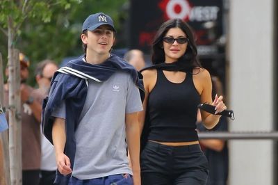 Người mẫu Kylie Jenner và Timotheé Chalamet tận hưởng kỳ nghỉ lãng mạn