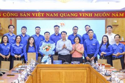 Thường trực Đảng ủy MTTQ, các đoàn thể TƯ gặp mặt đoàn đại biểu tham dự Đại hội Đoàn toàn quốc XIII