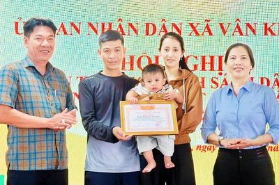 Khen thưởng khuyến khích sinh con sẽ thay đổi từ ngày 1/7/2026