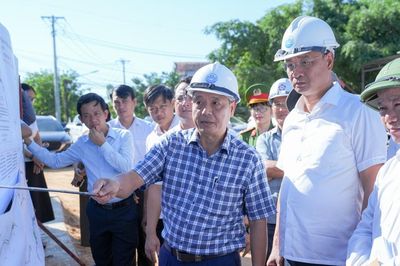 Bí thư Thành ủy Lê Ngọc Quang kiểm tra dự án Liên kết vùng miền Trung